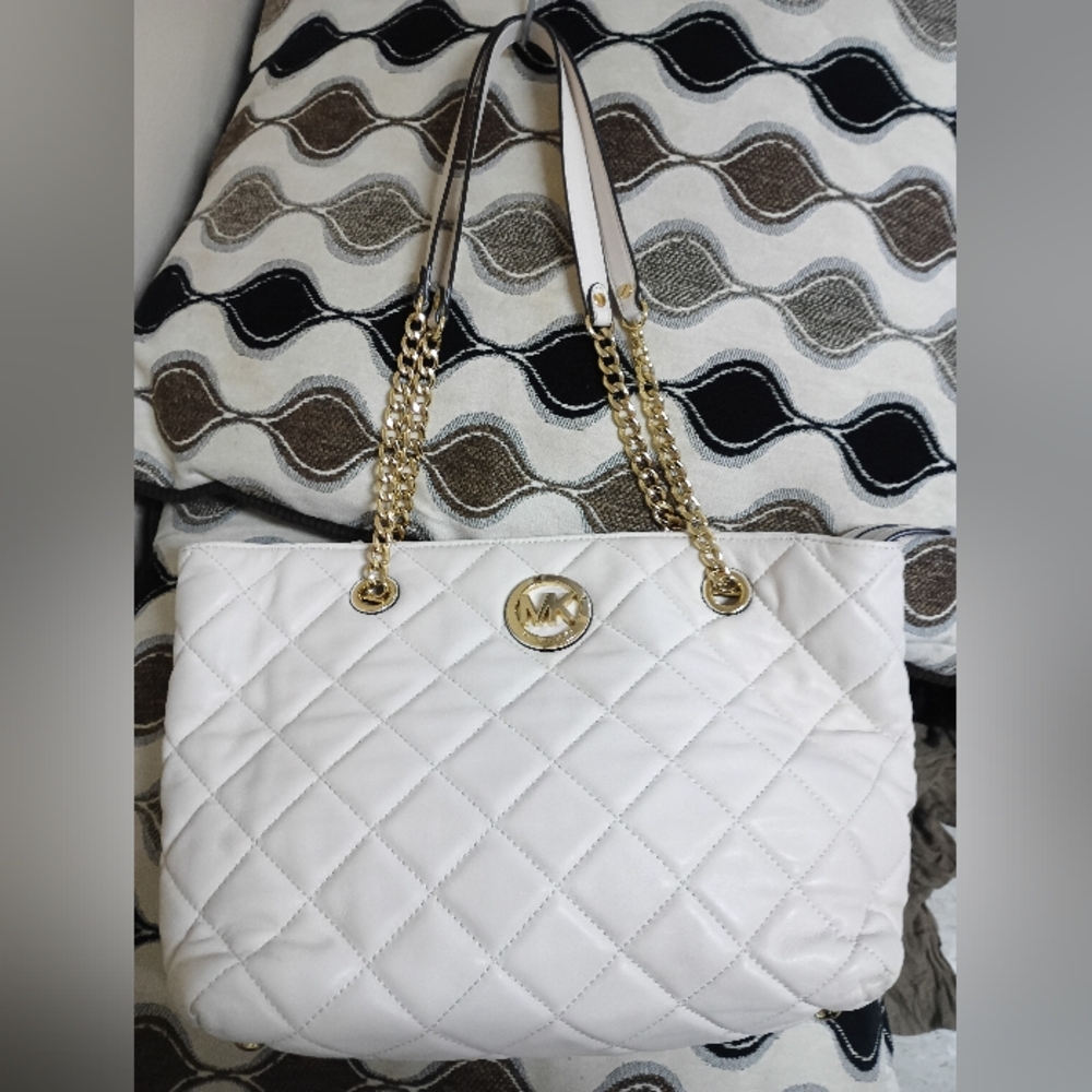 Michael Michael Kors - Picture 4 of 16